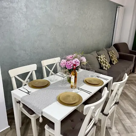 Apartment Myamar Premium Mamaia