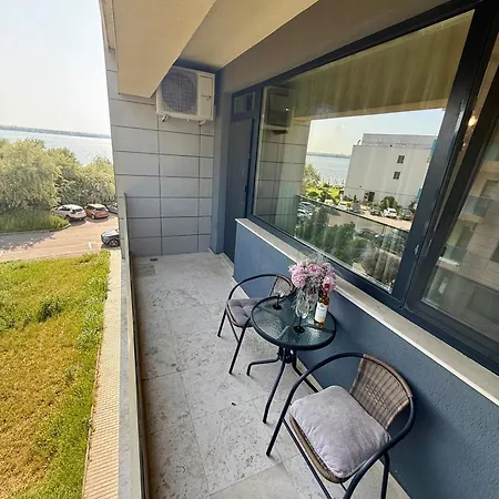 Myamar Premium Mamaia