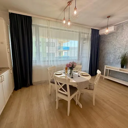 Myamar Premium Mamaia