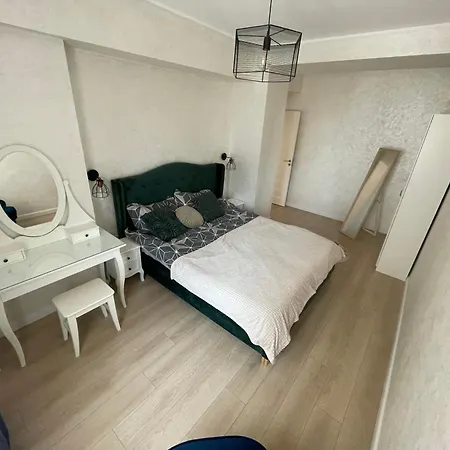 Myamar Premium Mamaia