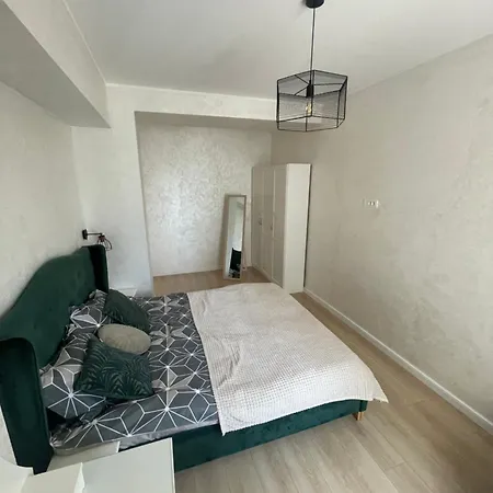 Myamar Premium Apartment Mamaia