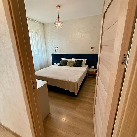 Myamar Premium * Mamaia